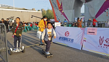 一块攀岩场地如何成为城市新地标？(图7)