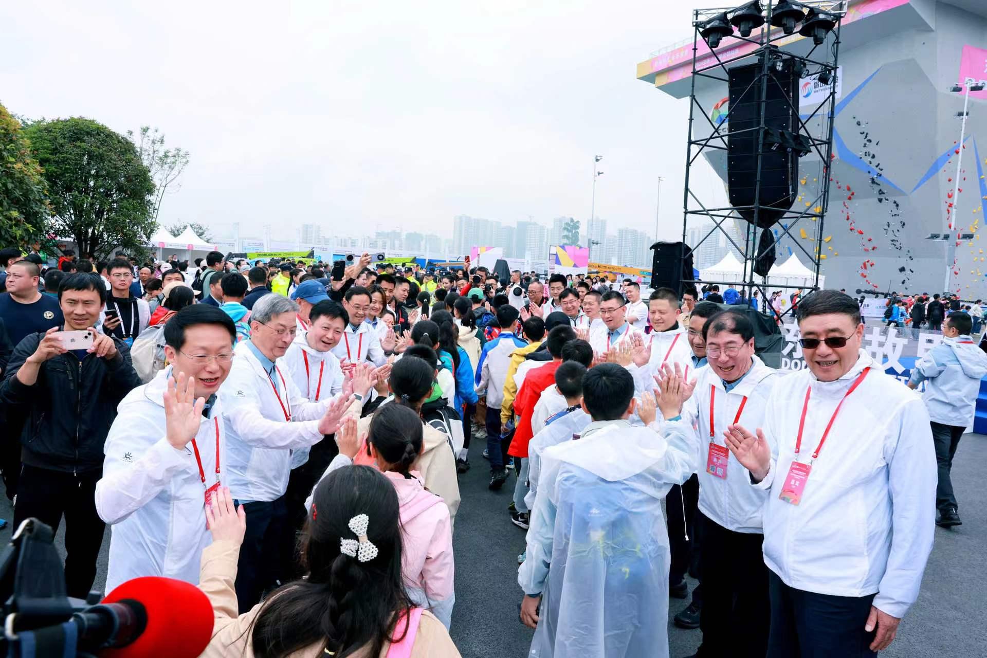 806人参赛：2024全国青少年U系列攀岩联赛（四川眉山站）接档亚少赛(图3)