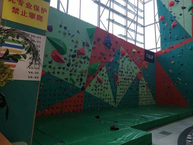 探店丨儿童攀岩了解一下可以“飞檐走壁”的那种(图16)
