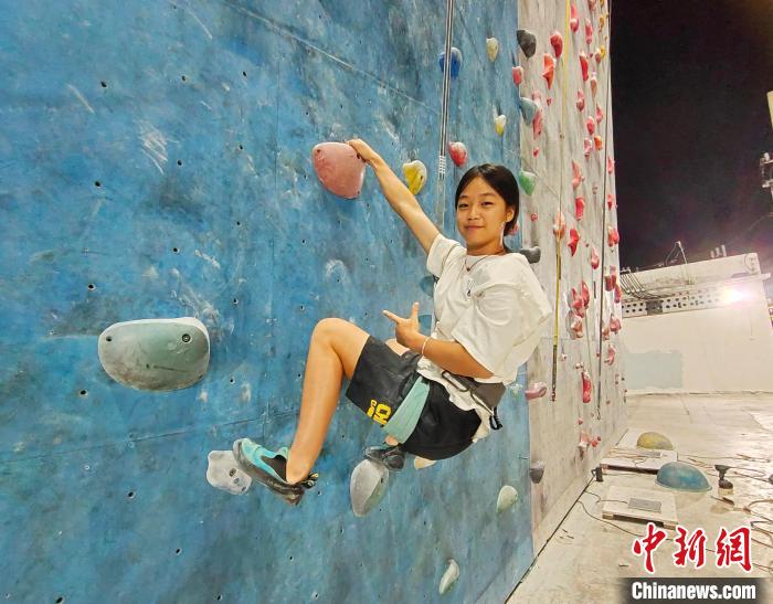 靠山吃山广西小山村借岩壁芭蕾焕新生(图3)