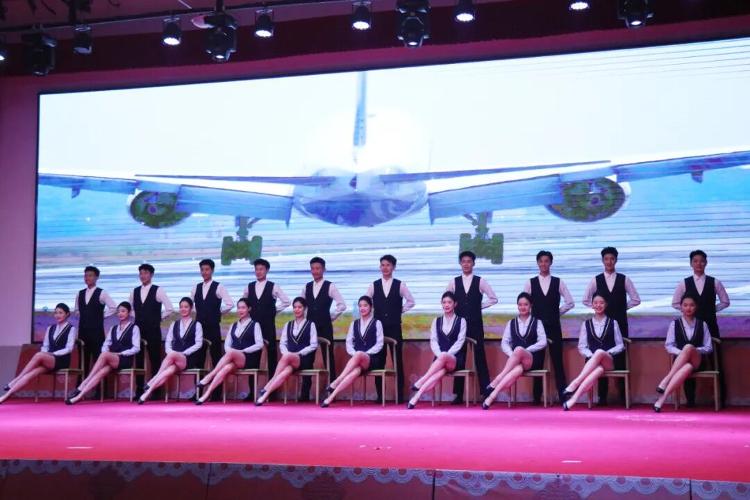 济南市深泉外国语学校高中招生获家长青睐_泉城新闻_大众网(图3)