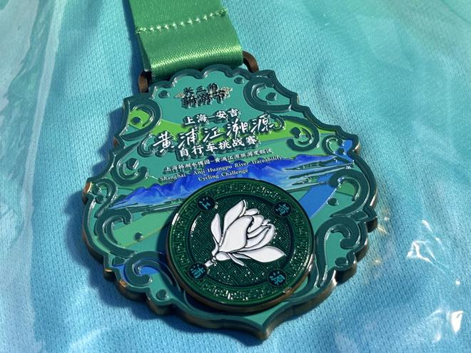 沿着黄浦江溯流而上他们穿越城市的喧嚣与乡村的宁静感受速度与激情……(图4)