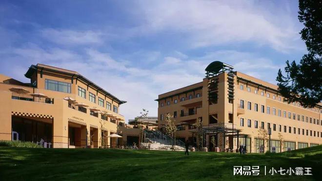羡慕哭了！住在「全美最好的大学宿舍」到底有多幸福？(图9)