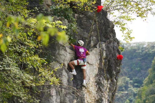 2024“岩旅贵州”攀岩嘉年华启幕国际攀岩高手齐聚格凸河景区(图9)