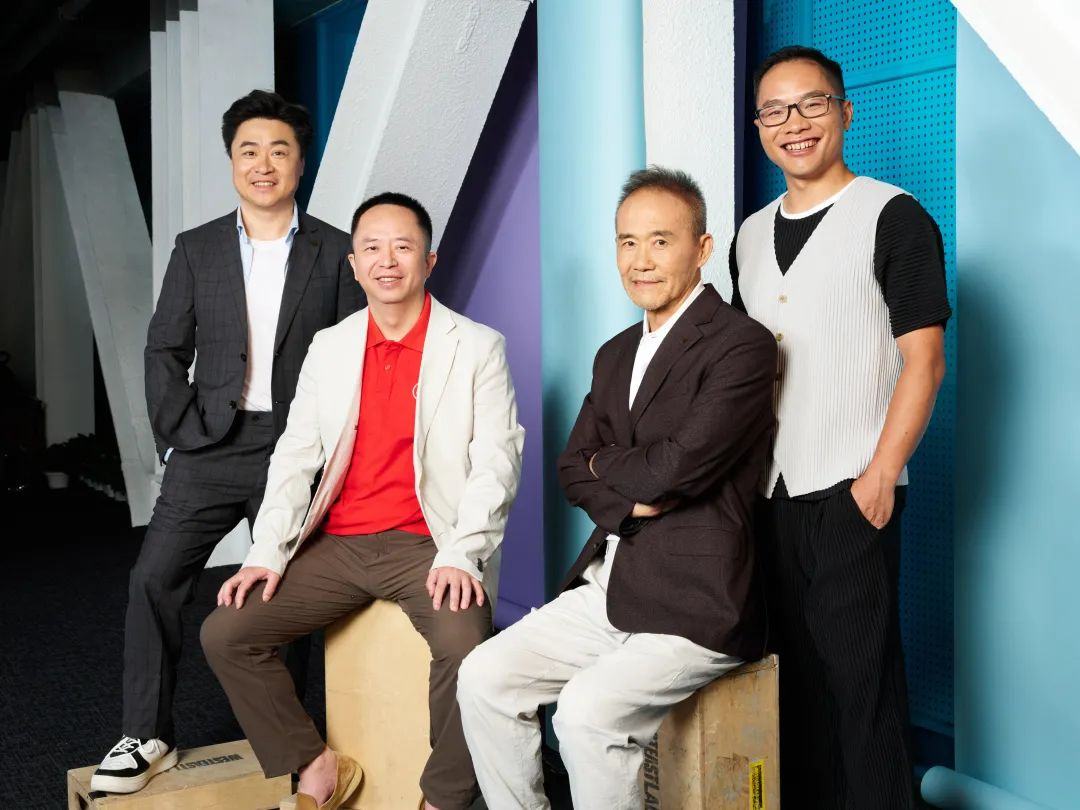 岩壁上挂满了逃离职场的打工人(图8)