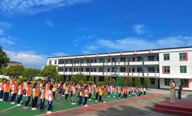 揭阳榕城一小学存在塑胶跑道退化等问题！后续来了！(图4)