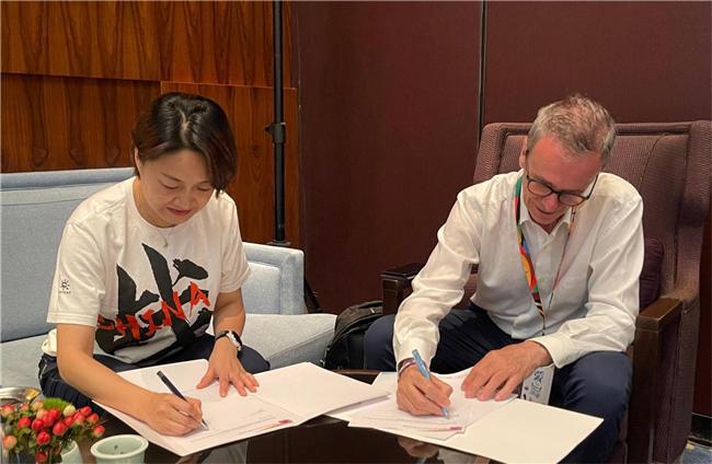 KAILAS凯乐石签约国际攀联共推全球攀岩运动发展