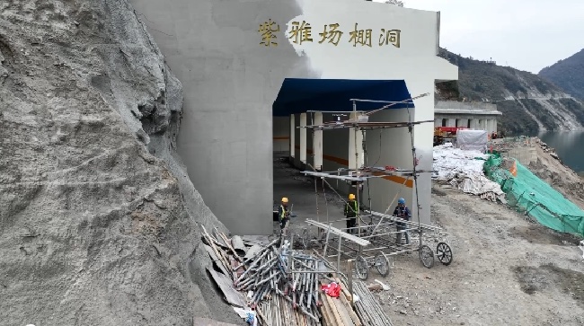 四川泸定：生活“焕新”产业“向新”群众安心(图3)