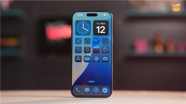 iPhone17全系外观曝光：标准版相机改为条形跑道Pro版基本不变(图2)