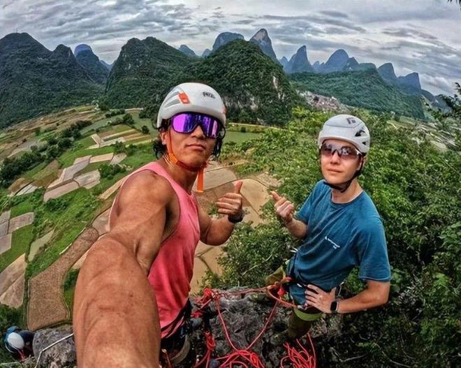 曝王一博在北京挑战攀冰装备简陋冻得鼻脸通红10月份刚受重伤(图13)