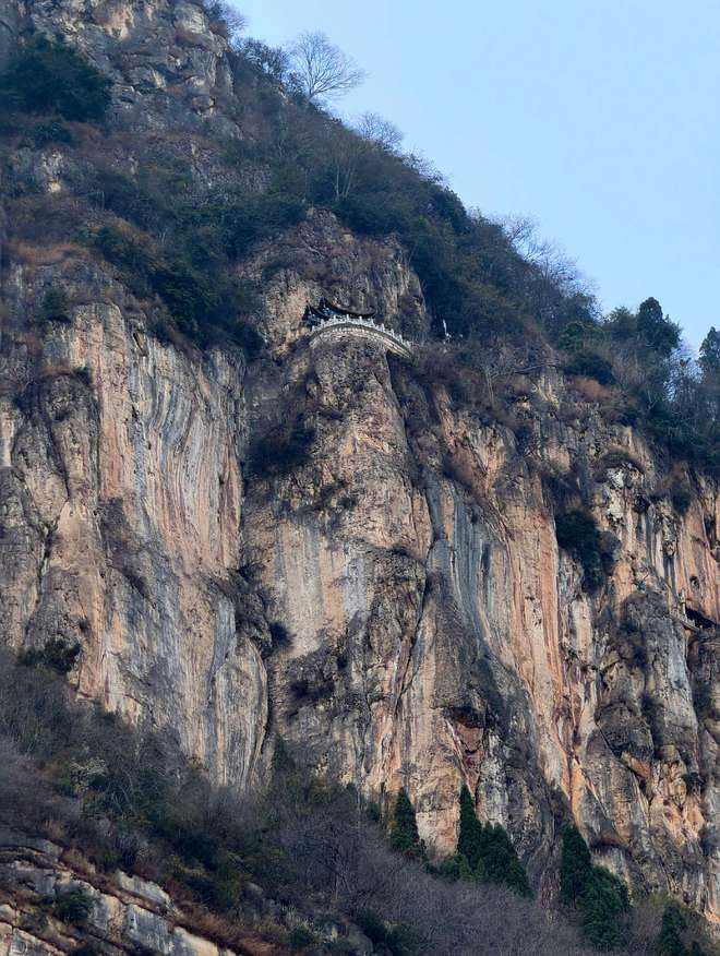 开屏观察｜在西山峭壁上攀岩会破坏自然景观吗？景区回应(图2)