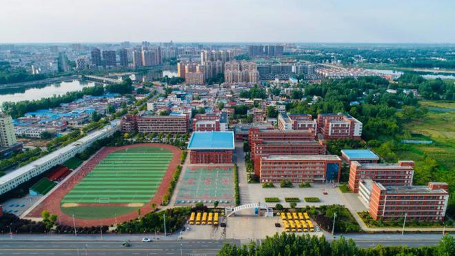 光山县慧泉中学2025初中教师招聘问答