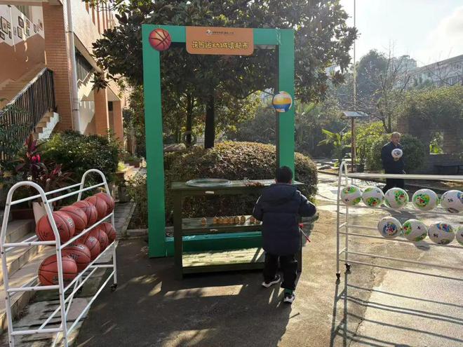 青羊娃课间“一刻”的开心不止多5分钟！