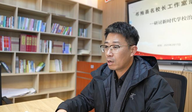 山海情│布拖来了位潘校长