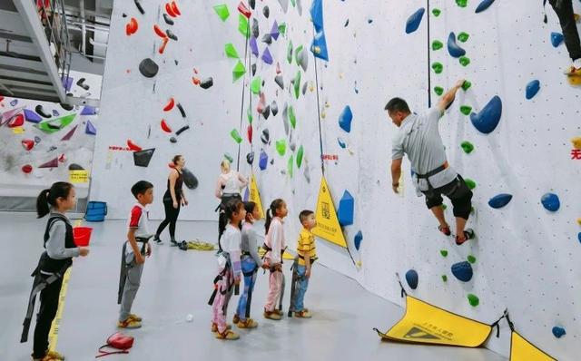 青少年成长的“向上力量”这支攀岩队2025年度招生开启！(图3)