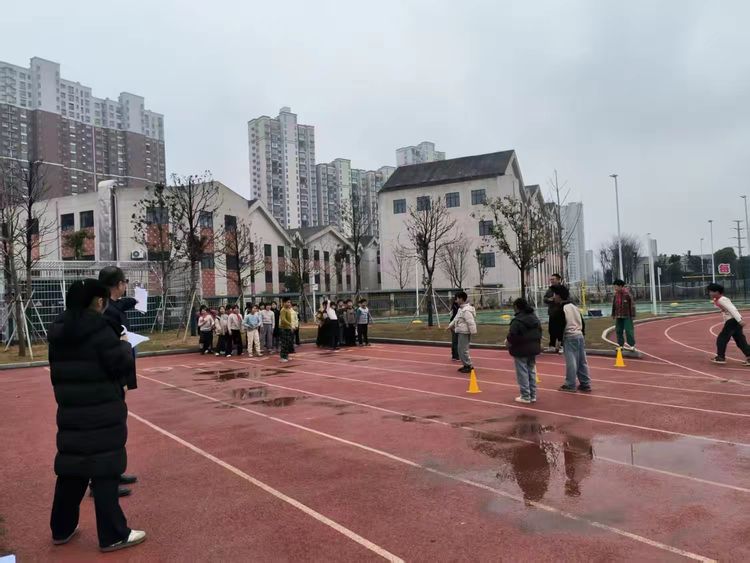聚焦体育教学共筑活力校园——南城县登高学校开展体育教研活动(图2)
