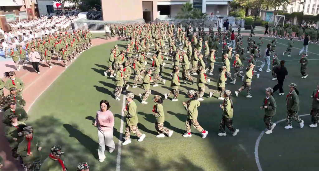 舞龙舞狮、攀岩、壁虎爬……福州课间体育玩嗨了！(图3)