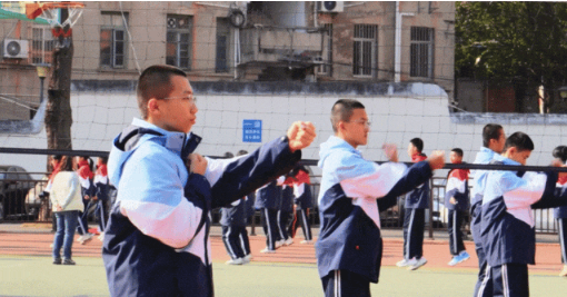 舞龙舞狮、攀岩、壁虎爬……福州课间体育玩嗨了！(图6)