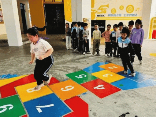 舞龙舞狮、攀岩、壁虎爬……福州课间体育玩嗨了！(图8)