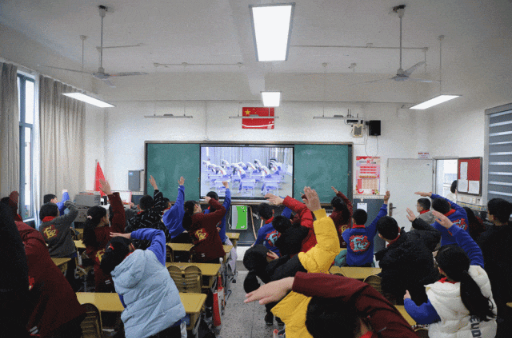 舞龙舞狮、攀岩、壁虎爬……福州课间体育玩嗨了！(图9)