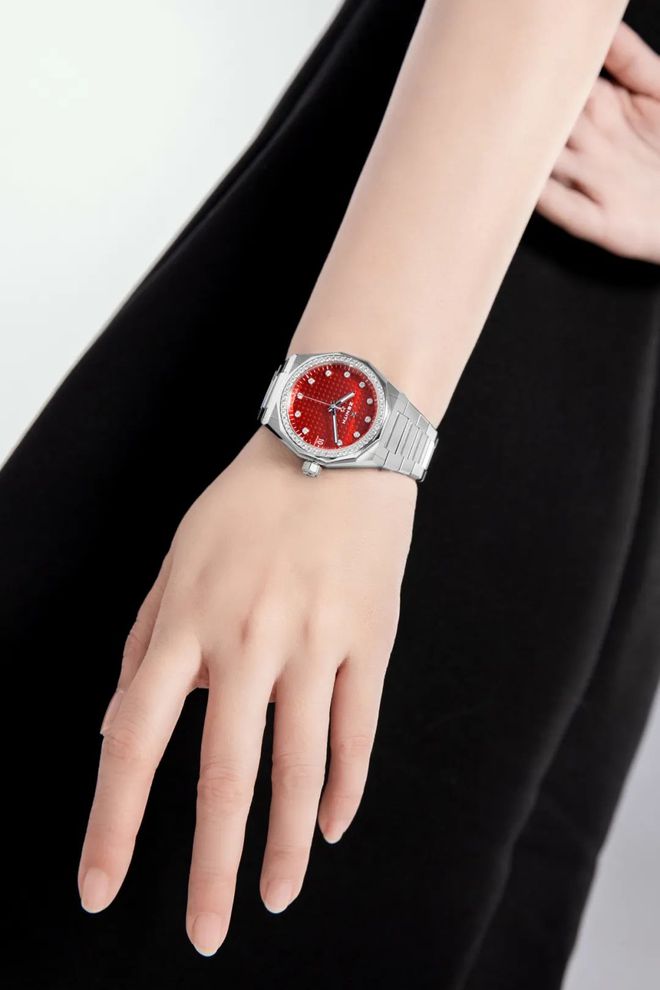 NEWSCafé本周精选路铂廷、ZENITH、BOSS等品牌相关资讯快来点击查看查收吧～(图2)