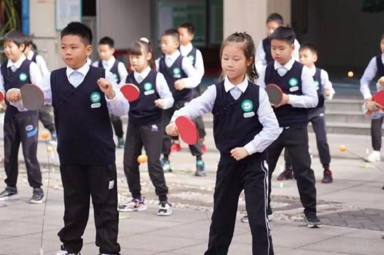 中小学生每天体锻2小时成都青羊这样落实！