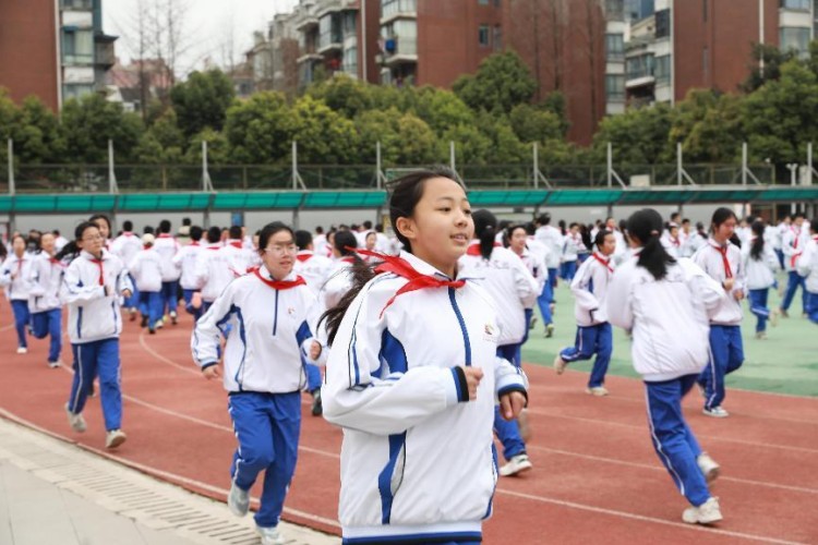 中小学生每天体锻2小时成都青羊这样落实！(图5)