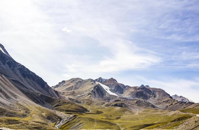 悲剧！一女教师徒步不幸坠入200多米悬崖身亡！(图4)