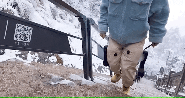 “穿上后像飘起来一样！”爬山也能开“外挂”了