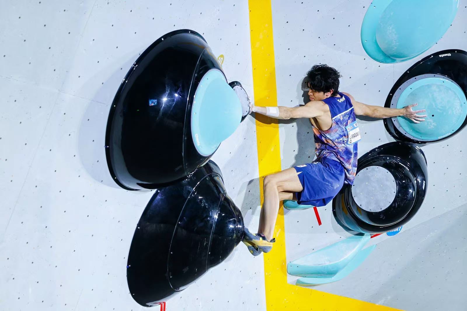 “赛场”与“秀场”的双向奔赴——2025年国际攀联世界杯攀岩赛（中国绍兴柯桥）落幕(图2)