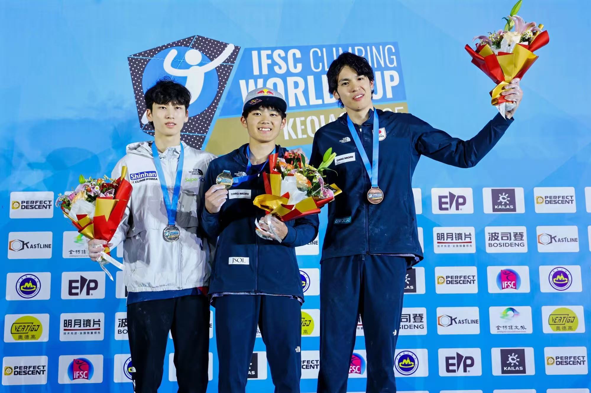 “赛场”与“秀场”的双向奔赴——2025年国际攀联世界杯攀岩赛（中国绍兴柯桥）落幕