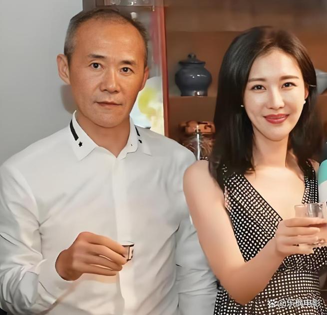 74岁王石与44岁田朴珺携手登上杂志豪宅曝光睡10万天价床(图7)