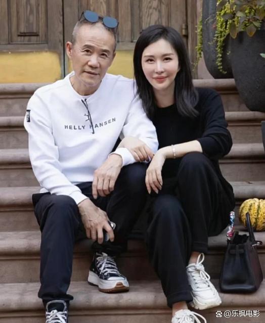 74岁王石与44岁田朴珺携手登上杂志豪宅曝光睡10万天价床(图8)