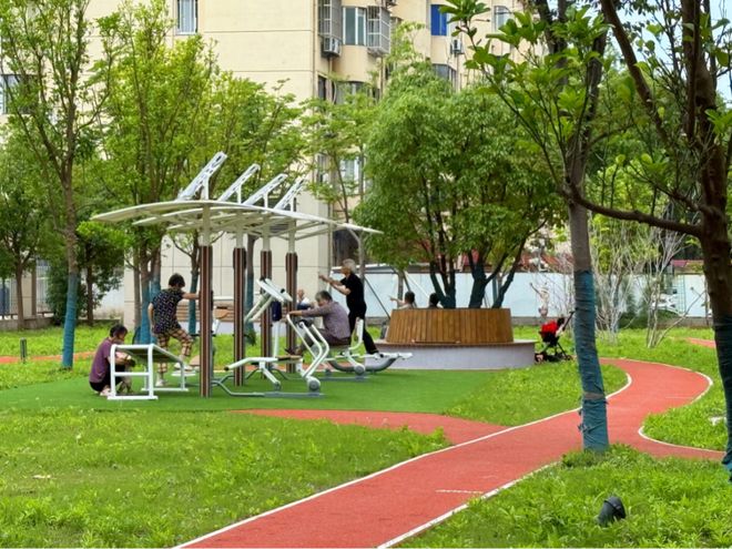 减重好去处+N！此处健身点位“组团式”翻新有你家附近的吗？(图1)