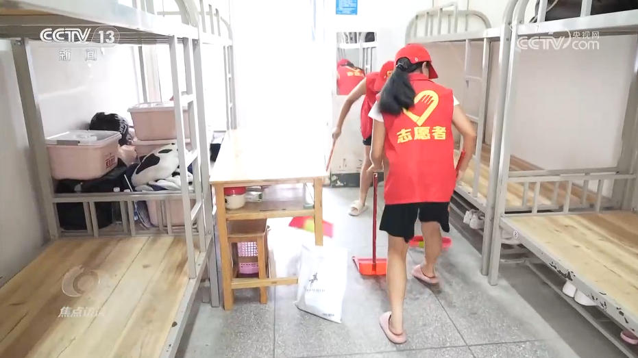 焦点访谈｜洪水后的“村超”奇迹：小县城的大韧劲(图6)