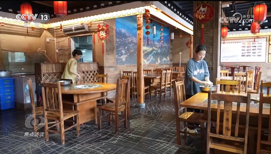 焦点访谈｜洪水后的“村超”奇迹：小县城的大韧劲(图7)