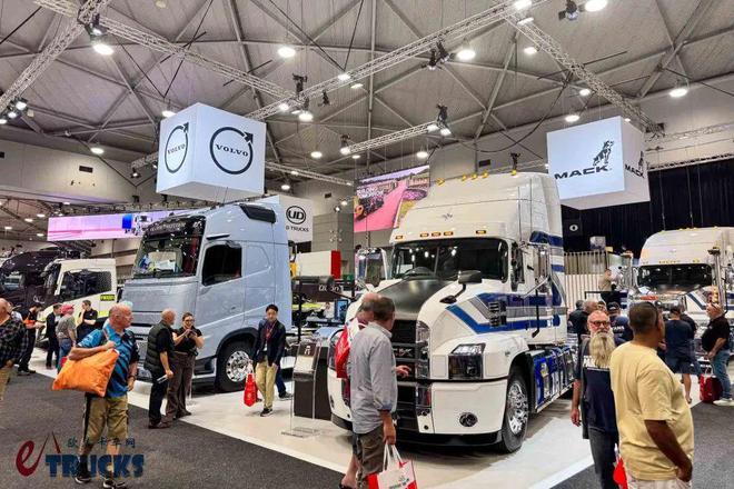 带你逛2025布里斯班卡车展·欧卡篇：新一代太脱拉凤凰、依维柯左右双驾车型亮相(图2)