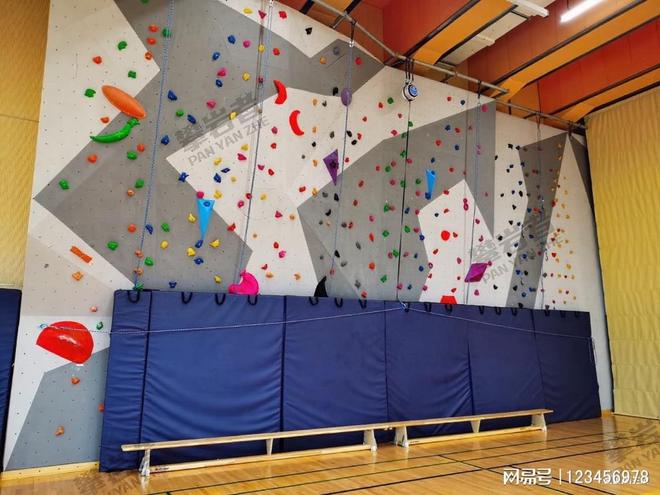 攀岩墙的建设标准(图1)