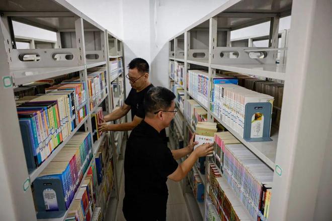 密云这所小学开学前保留洪水水位线！