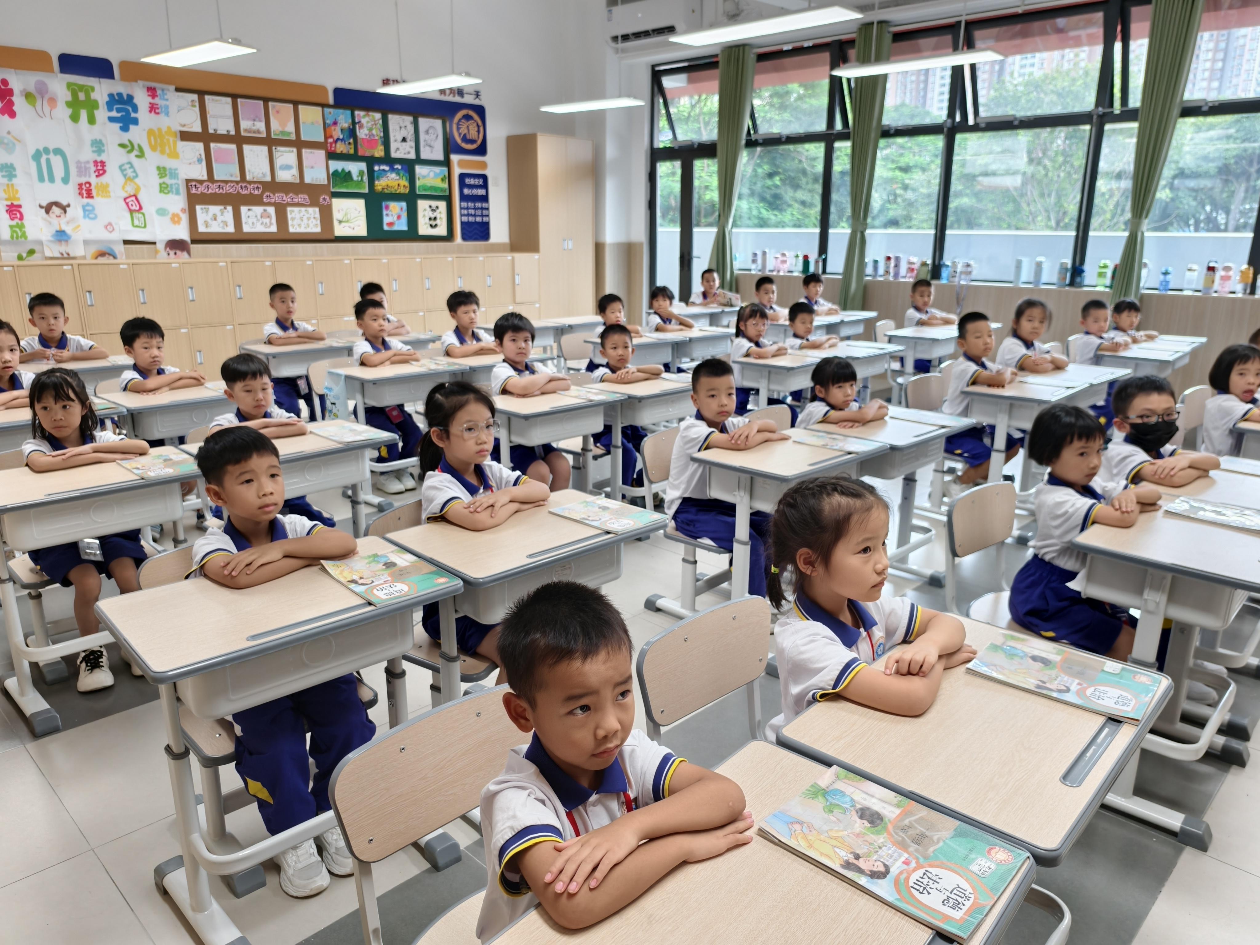 运动场下别有洞天！广州这所新小学有多少“神设计”？