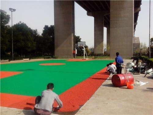 塑胶跑道的种类