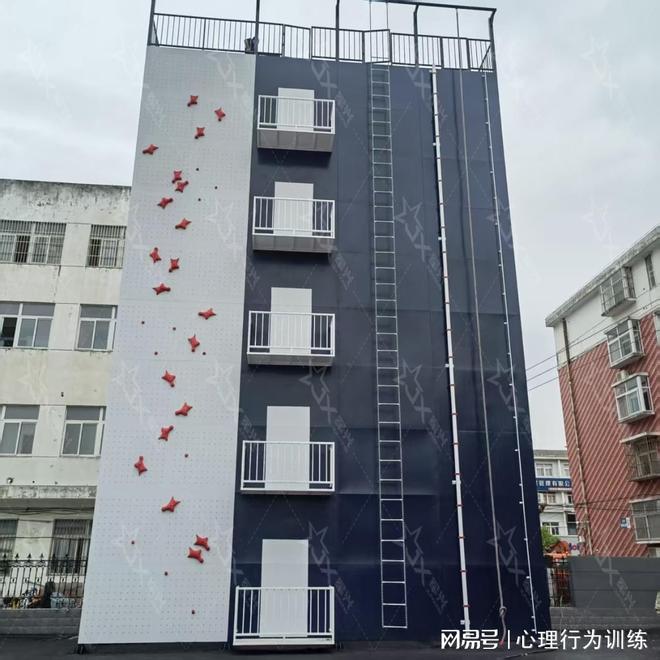 军事攀登训练场建设—河南军兴体育设备生产技术解析与行业实践(图3)