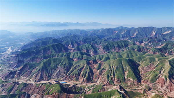 治河护绿齐发力宜居宜游展新貌——兰州以生态实效绘就山清水秀城美新图景(图1)