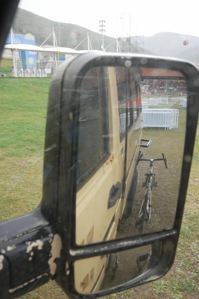 《户外探险》变成了一辆车开进了Columbia 玩徒派对(图4)