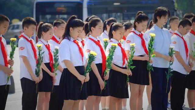 笃行青春路奋发筑脊梁丨成都市开学第一课开讲啦(图6)