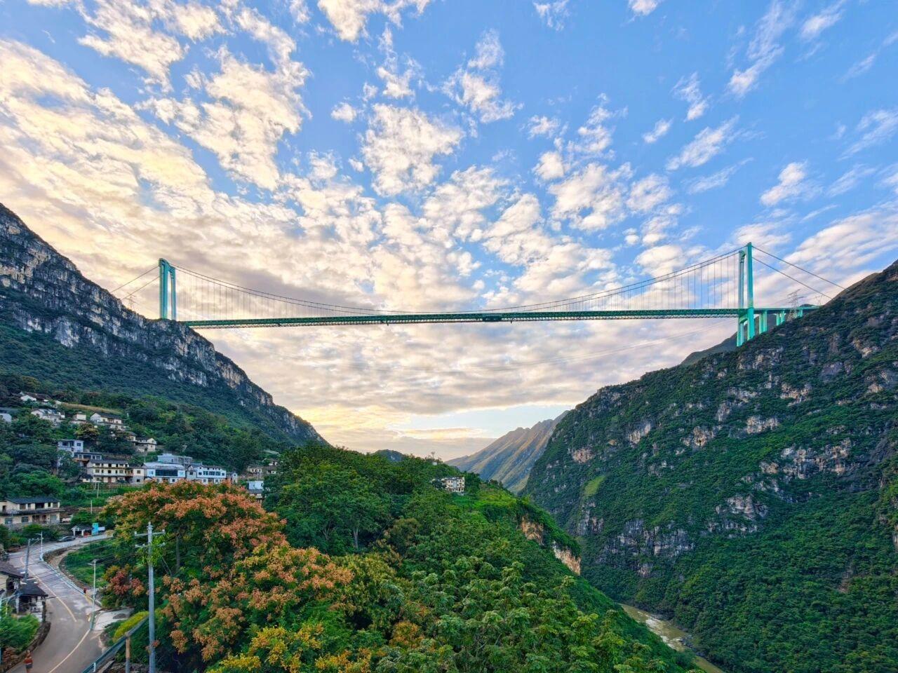 大国工程+1！贵州花江峡谷大桥建成通车“横竖”都是世界第一！(图7)