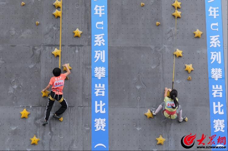 岩壁争锋！2025年山东省攀岩锦标赛在宋江武校燃情开赛_要闻_大众网(图2)