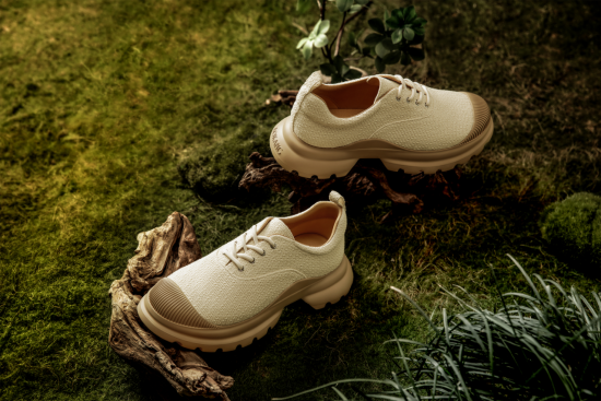 奥康荣获“全球消费产业可持续时尚先锋大奖”(图2)