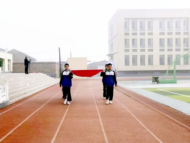 青春当“燃”赛场敢“闯”河北围场四合永中学2025年秋季运动会(图2)