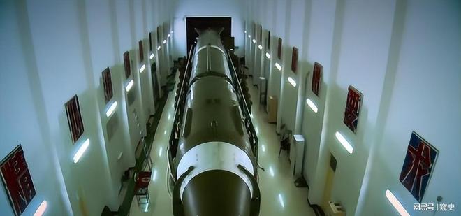 洲际导弹发射井有多坚固？井盖就能重达100吨废弃可改末日堡垒(图4)